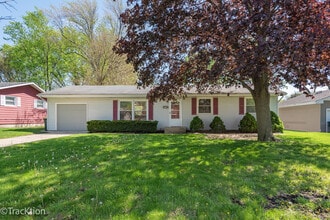 Building Photo - 146 Mohawk Dr