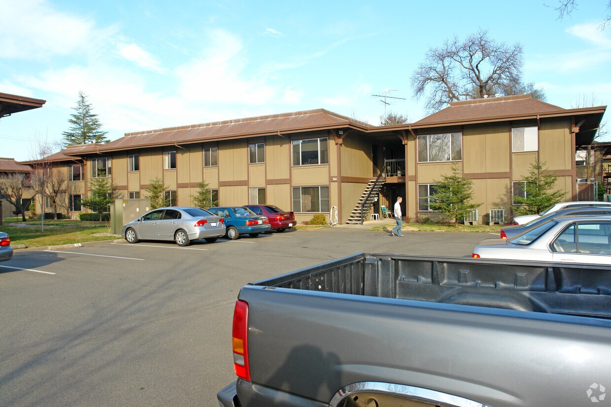 Primary Photo - 361 South St