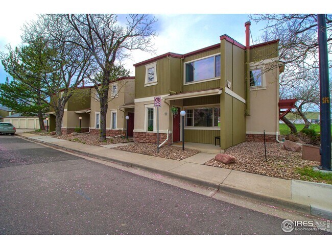 Foto del edificio - 855 W Moorhead Cir