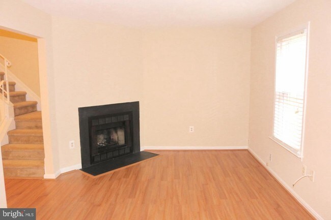 Foto del edificio - 2881 Bowes Ln