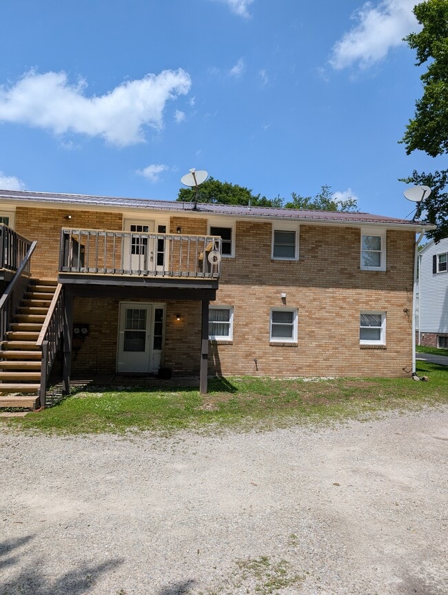 Building Photo - 292 Kennedy St