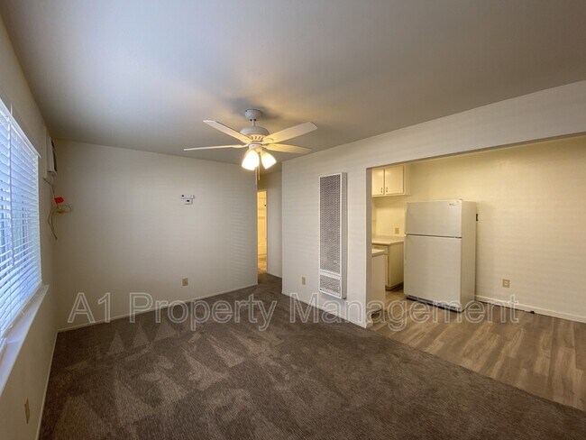 Building Photo - 613 2nd St