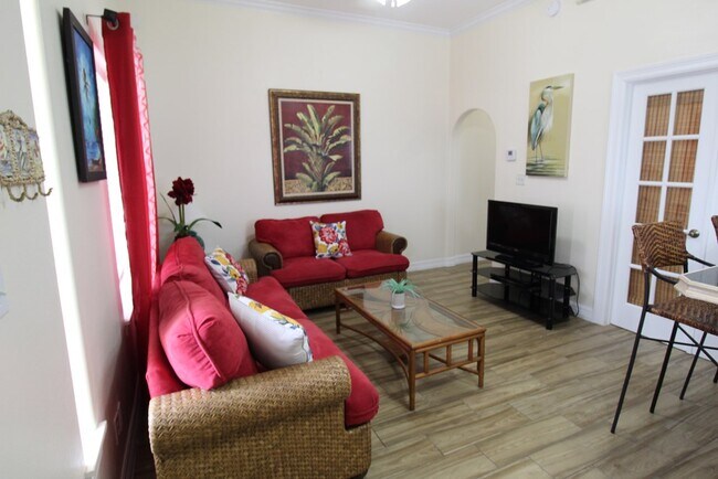 Foto del edificio - 107 E Swordfish St