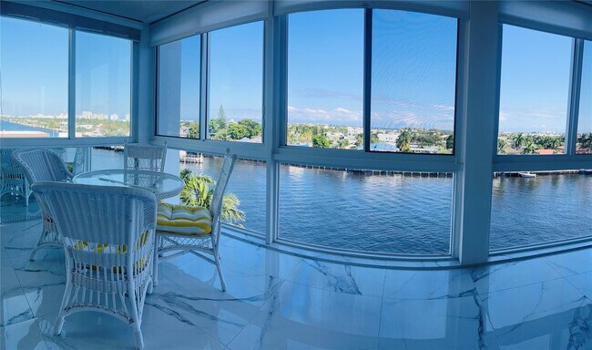 Foto del edificio - 3100 NE 49th St