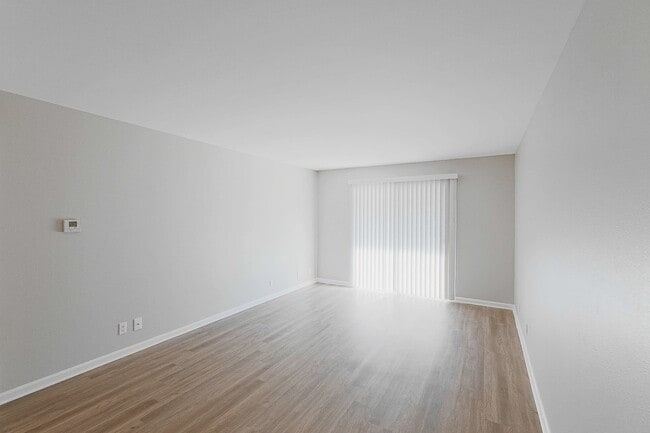 Building Photo - The Jefferson Apartments