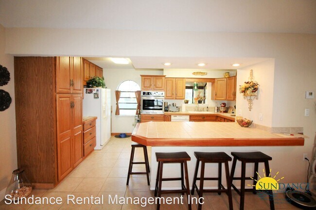 Building Photo - 1825 Navarre Sound Cir