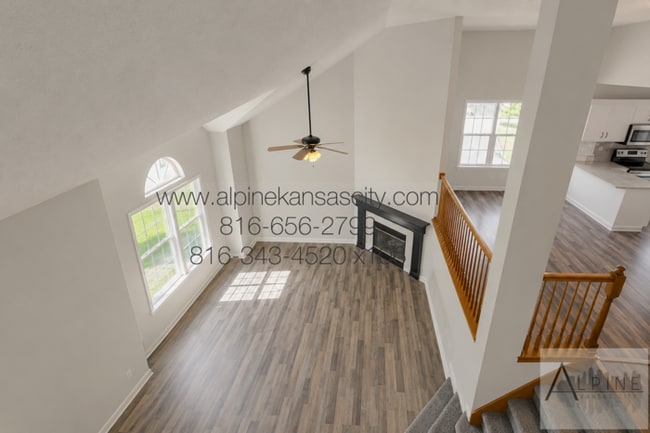 Building Photo - Beautiful California Split in Platte County