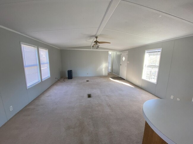 Building Photo - 102 Claude Simmons