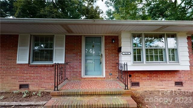 Building Photo - 3630 Moultrie St