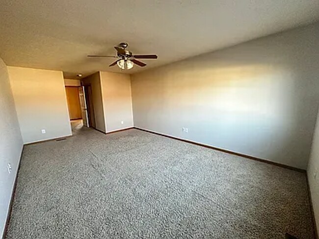 Foto del edificio - 1758 N 177th Plaza