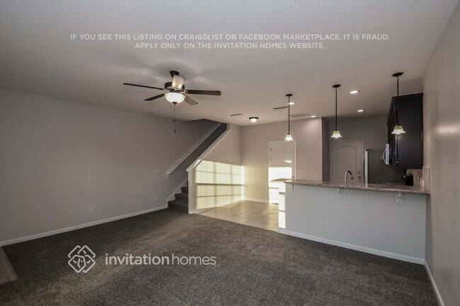 Building Photo - 431 Oasis Ln