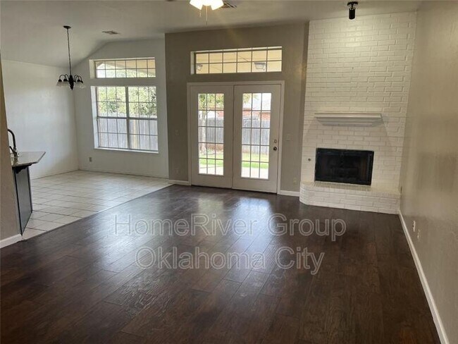 Building Photo - 1809 Fairmont Ln