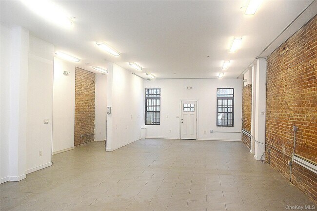 Foto del edificio - 3043 Fulton St