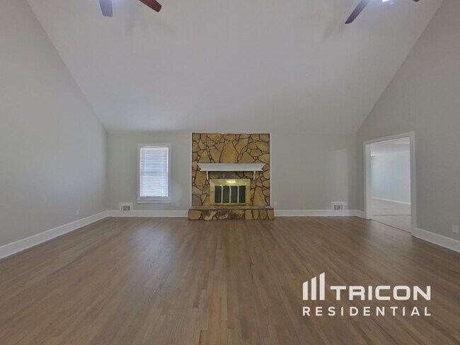 Foto del edificio - 115 Woodhawk Ln