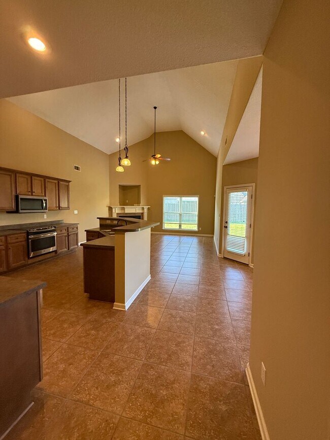 Foto del edificio - BEAUTIFUL SPACIOUS HOME IN BARTLETT