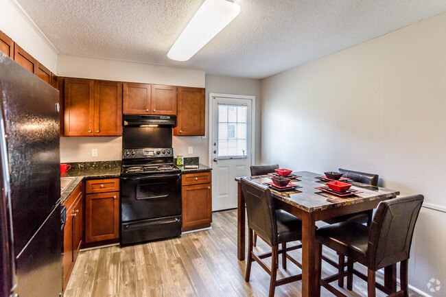 Kitchen 2/2 Renovated - Shadow Hawk