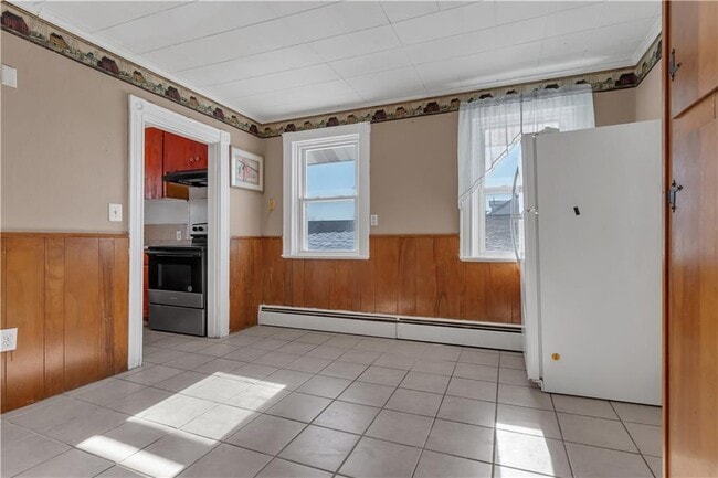 Foto del edificio - 1070 Main St