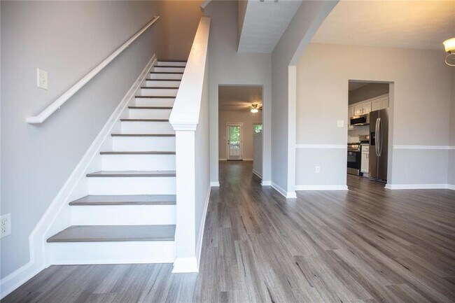 Foto del edificio - 649 Kenridge Dr