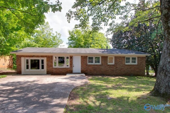 Building Photo - 4813 Joy Dr NW