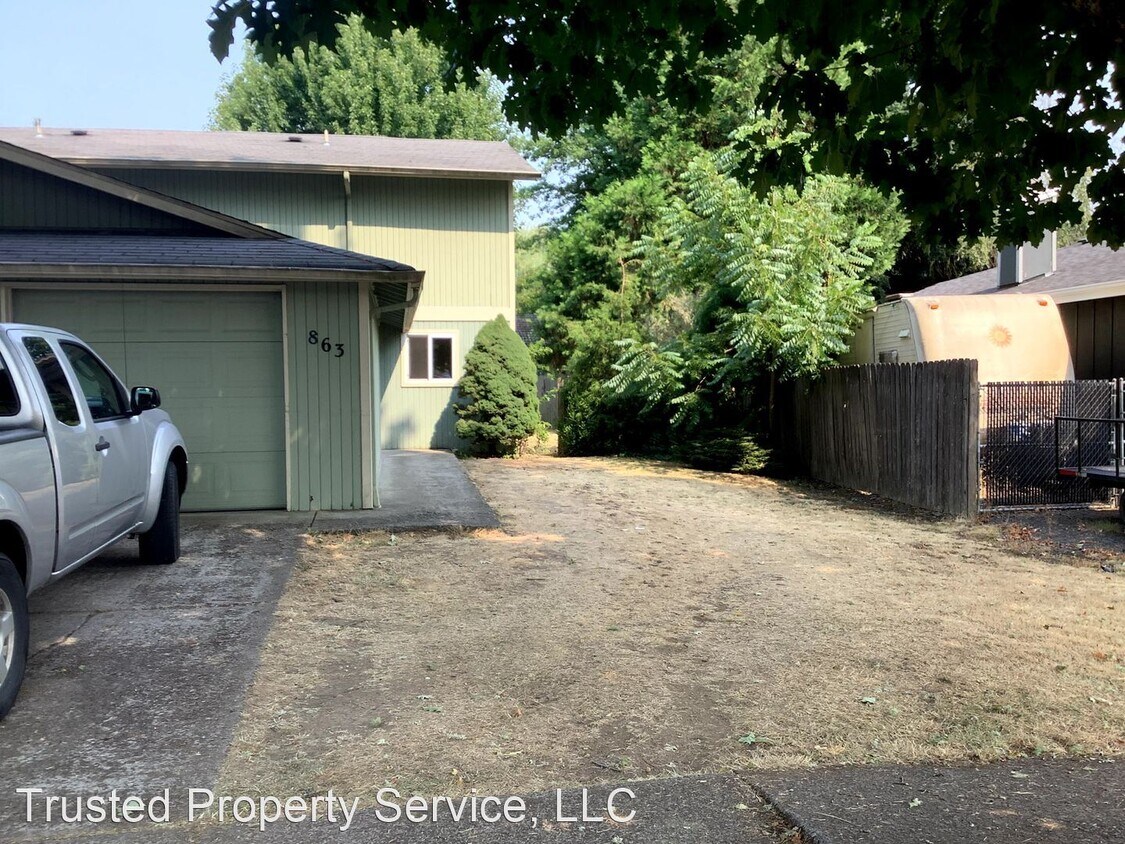 Primary Photo - 3 br, 1.5 bath House - 863 N. 68th St.