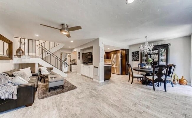 Foto del edificio - 671 Ascot Dr