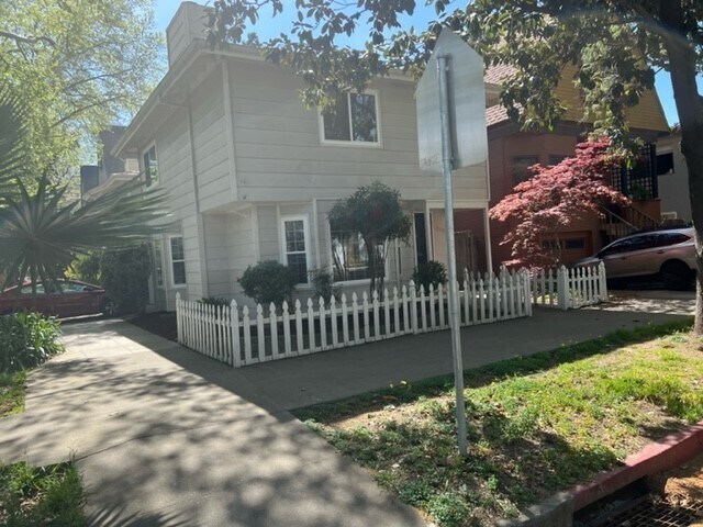 Building Photo - Charming 2 bed, 2.5 duplex in Midtown! 173...