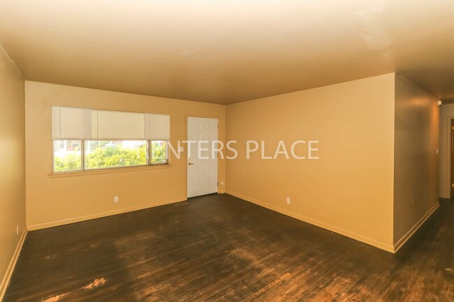 Foto del edificio - 1118 E Cobb Ave