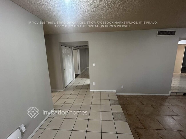 Building Photo - 6027 W Carol Ann Way