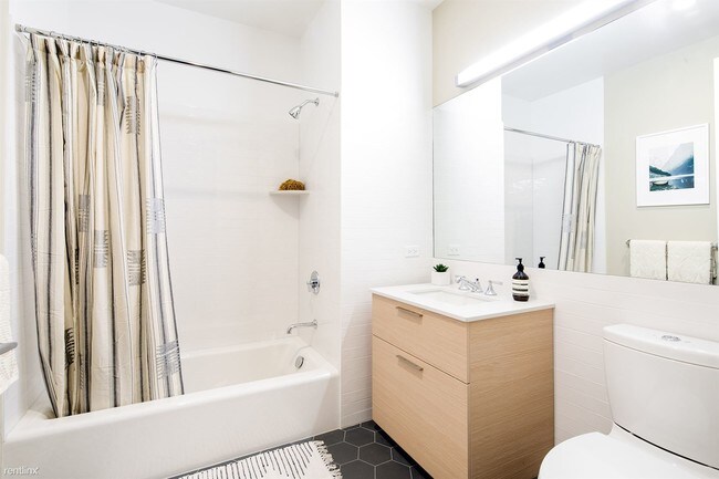 Foto del edificio - 1 br, 1 bath Apartment - 248 Duffield St