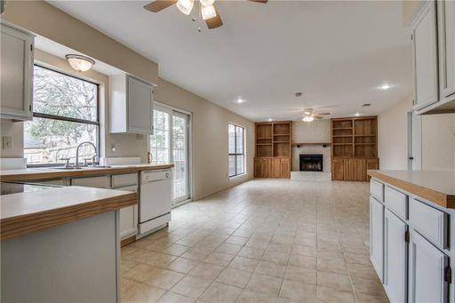 Foto del edificio - 501 Wild Oak Ln