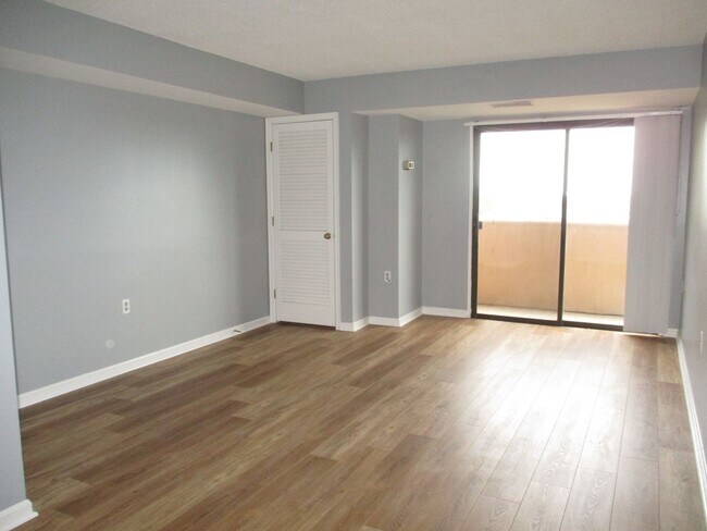 Foto del edificio - 1BD/1.5BA | Potomac Views & Metro Steps Away