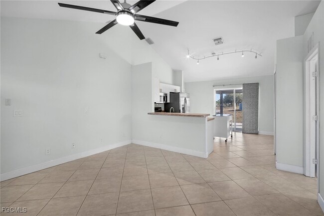 Building Photo - 4080 24th Ave NE