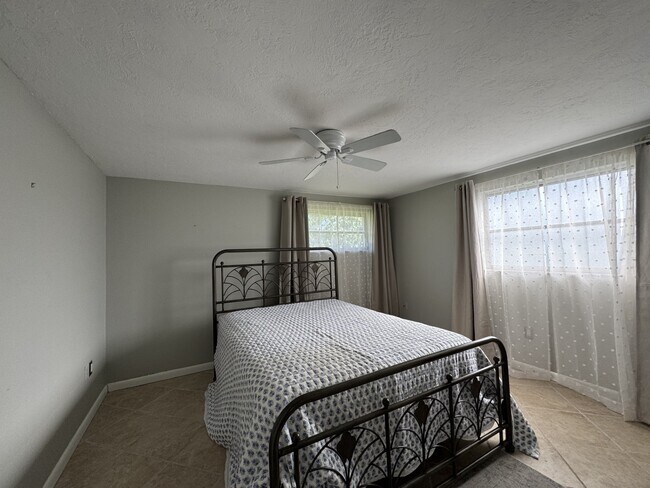 Foto del edificio - 927 Lemon Bay Dr