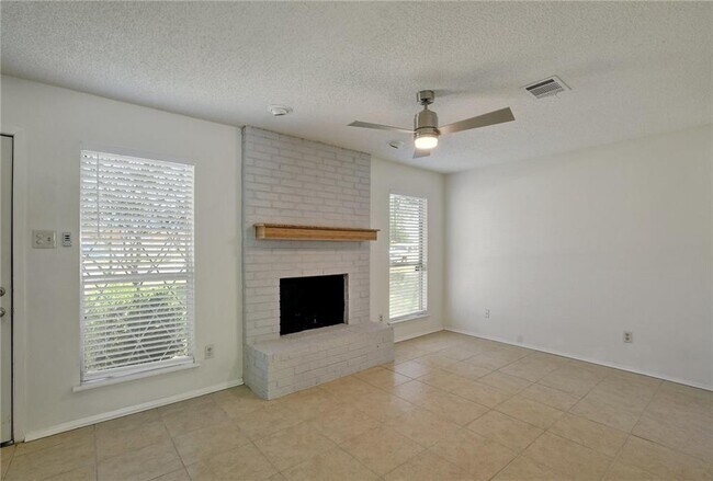 Building Photo - 6016 Westcreek Dr