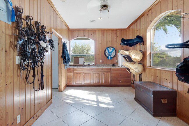 Building Photo - 4985  Stables Way Stalls