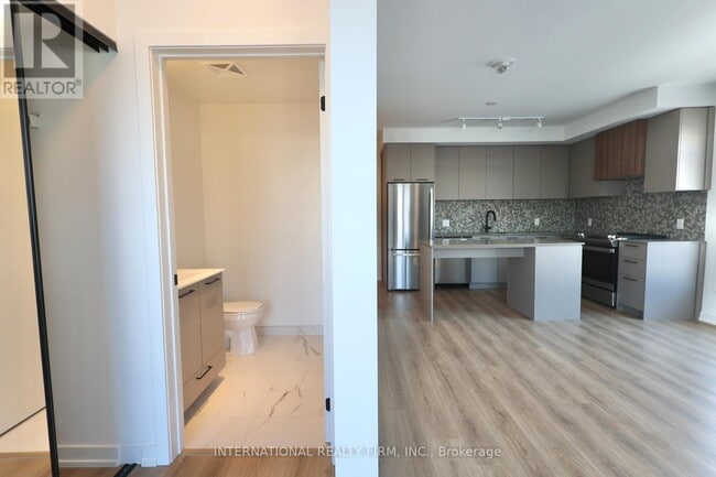 Building Photo - 20 Lagerfeld Dr