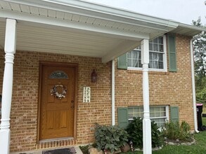 Building Photo - 11755 Village Heights Dr