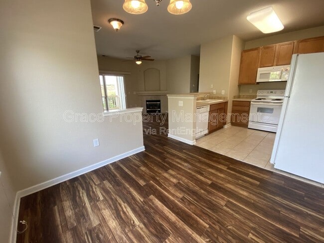 Building Photo - 4645 Hahns Peak Dr