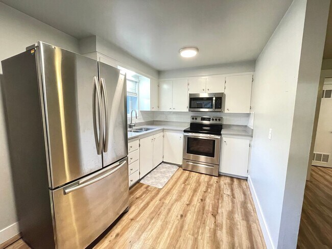 Foto del edificio - 1-Bedroom Condo in Salt Lake City – Available February 1st!