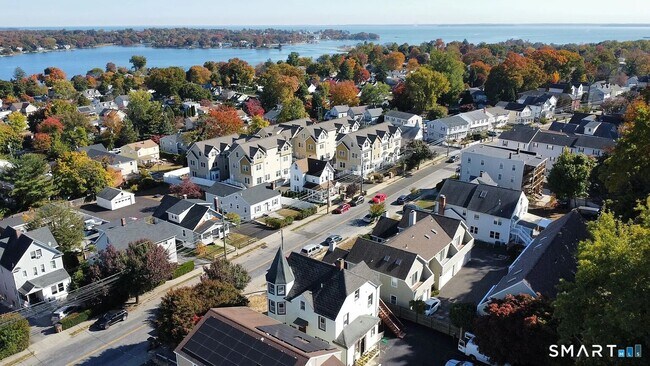 Foto del edificio - 93 Seaside Ave