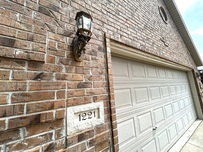 Foto del edificio - 4 Bedroom 2 Bathroom home