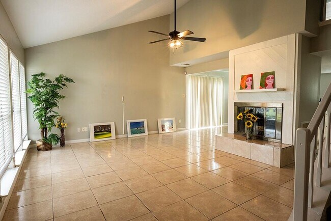 Foto del edificio - 10522 Clear Cove Ln