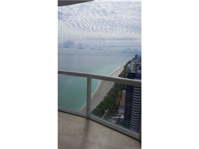 Building Photo - 6365 Collins Ave