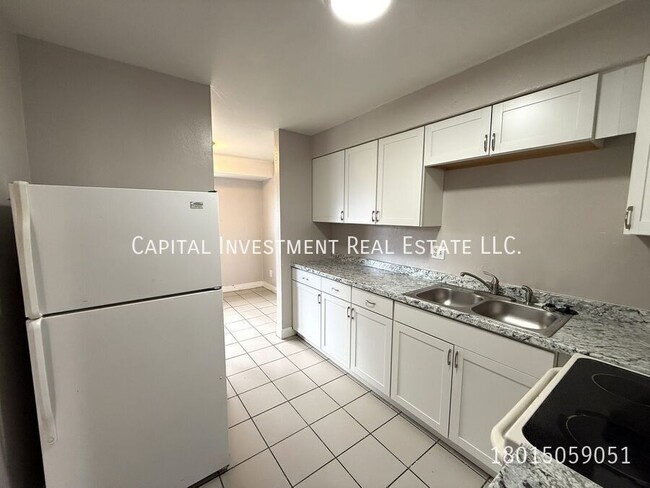 Photo - 2531 S Parkcrest Dr-1 Apartment