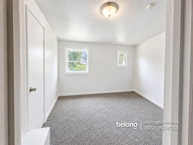 Building Photo - 36 St Columba Dr