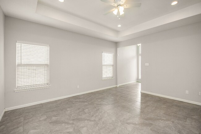 Foto del edificio - 1650 Clare Dr