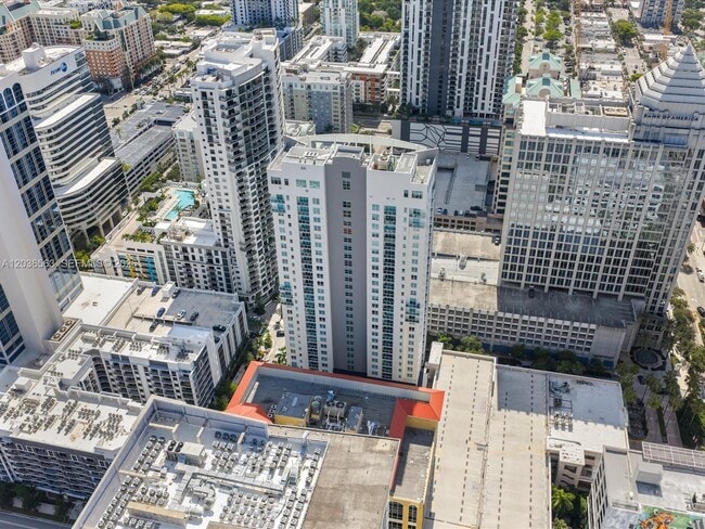 Foto del edificio - 350 SE 2nd St