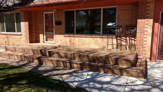 Building Photo - Beautifully Updated Boulder 3Bed/2Bath-- W...