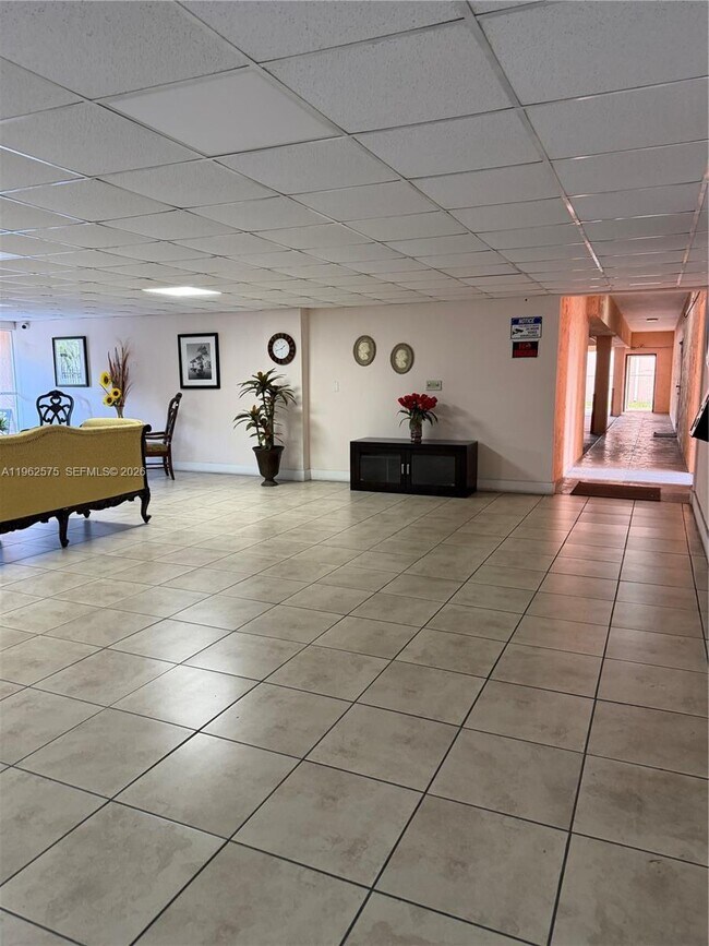 Foto del edificio - 6190 W 19th Ave