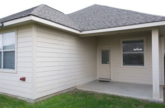 Building Photo - 14434 Long Meadow Dr